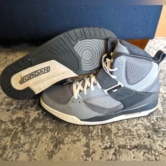 EUC Air Jordan Flight 45 size 11 - Picture 4 of 5